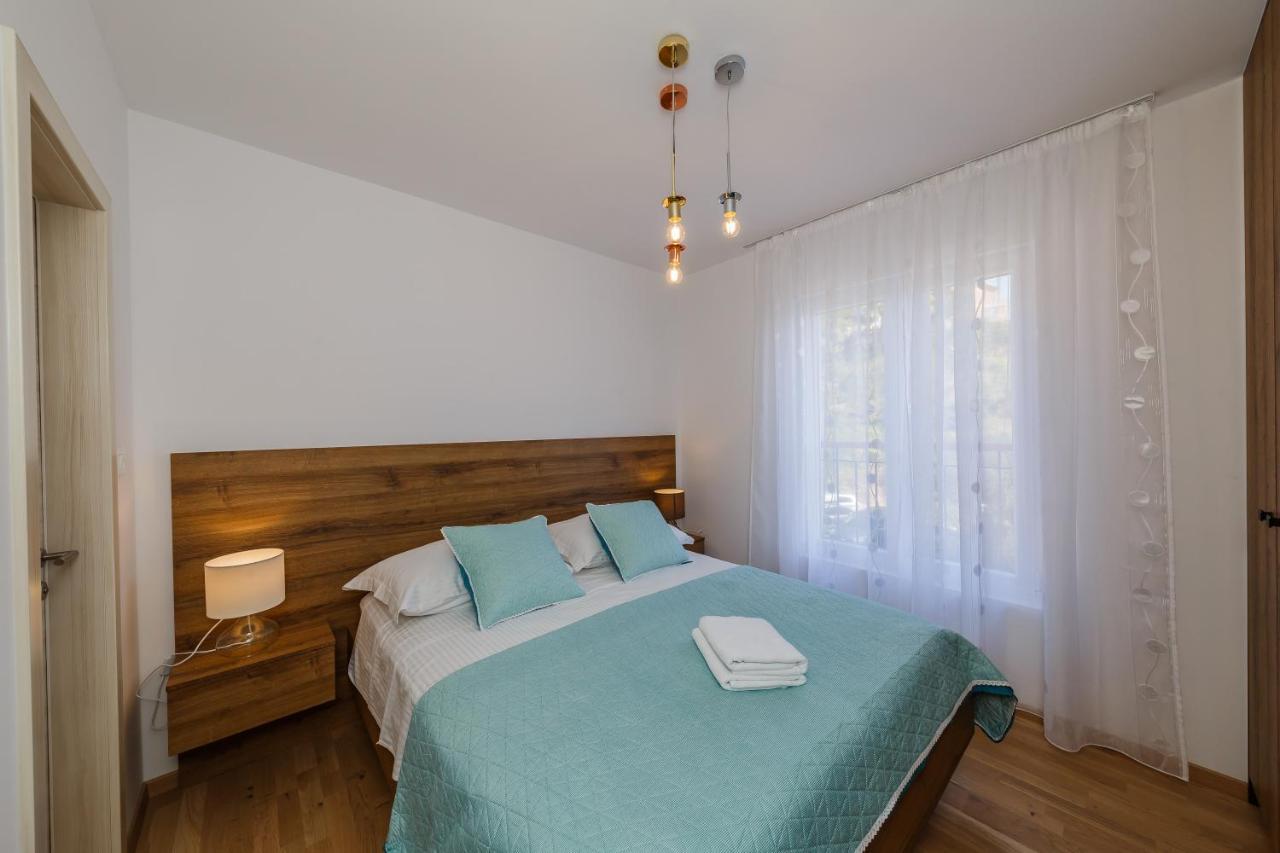 Gujinovic Appartement Tučepi Buitenkant foto