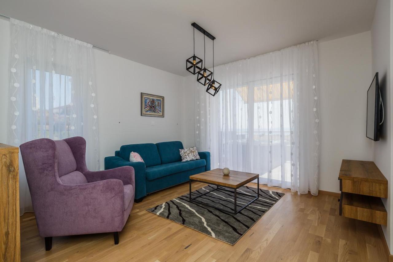 Gujinovic Appartement Tučepi Buitenkant foto