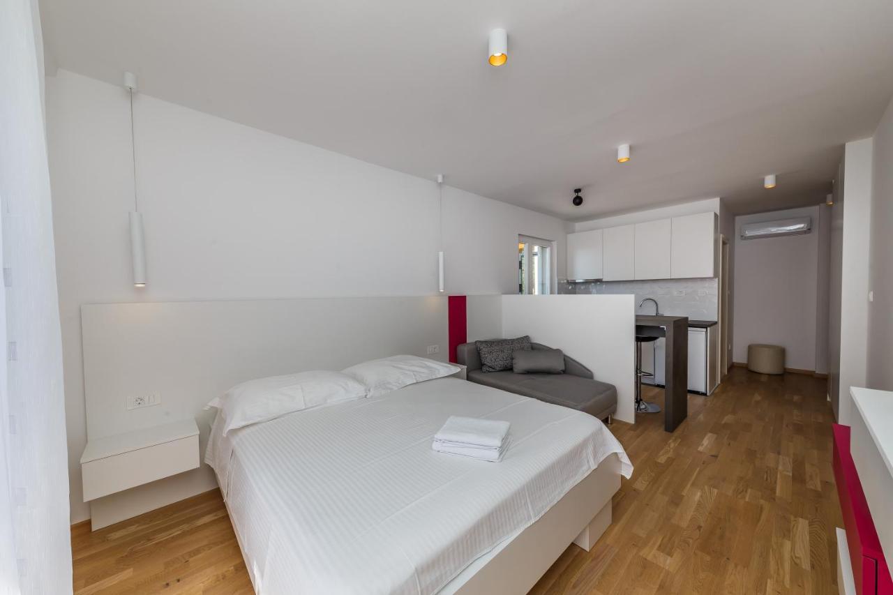 Gujinovic Appartement Tučepi Buitenkant foto