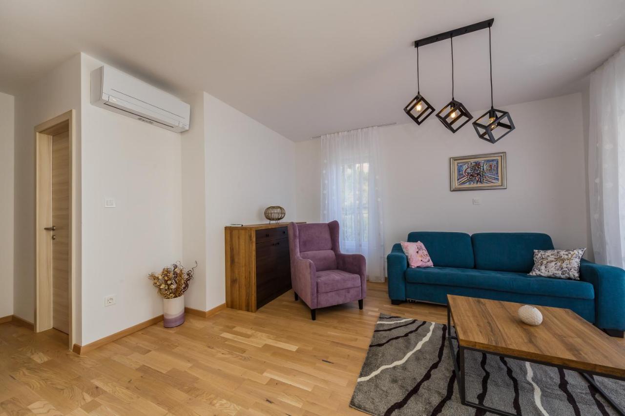 Gujinovic Appartement Tučepi Buitenkant foto